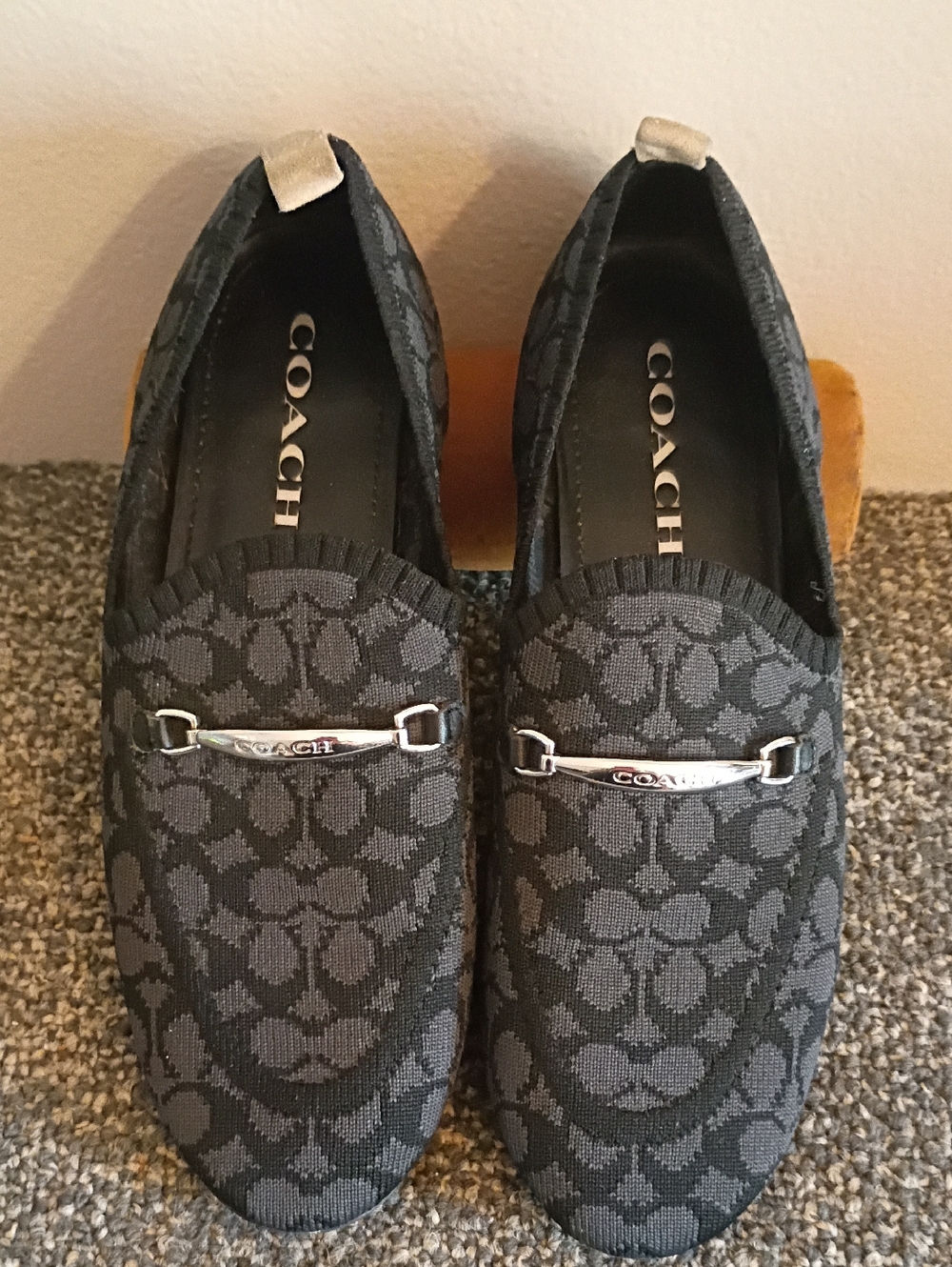 Coach Harling Signature Logo Loafers in Black/Grey Size 7